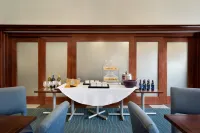 Hampton Inn & Suites Newport/Middletown - breakfast