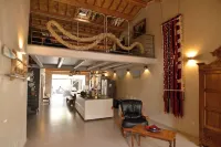 Authentic Campidanese, between art, nature and silence. 10 min from the sea Hotels in Nurachi