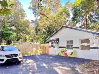 The Boutique Guest House Hotels in Golden Glades