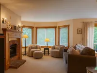Jay Peak 2BR/2BA Ski-in/Ski-Out V341 Hotels in Jay