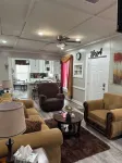 Charming 2-bedroom house in Monroeville with Wi-Fi and AC. Hotels in Monroe County