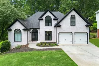 NEW, Tennis, Golf, Game Room, Gym, 10 min drive from Lake Allatoona & DT, Fall!