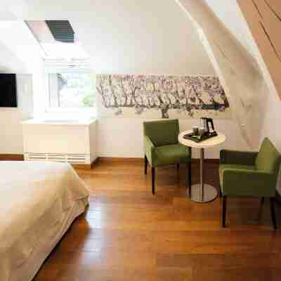 HÔTEL LA FERME DE BOURRAN - RODEZ (parking gratuit, écoresponsable, soirée étape, bornes électriques) Rooms