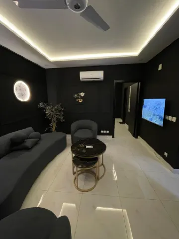 Chic 2-bedroom apartment with AC, WiFi in awesome Lahore