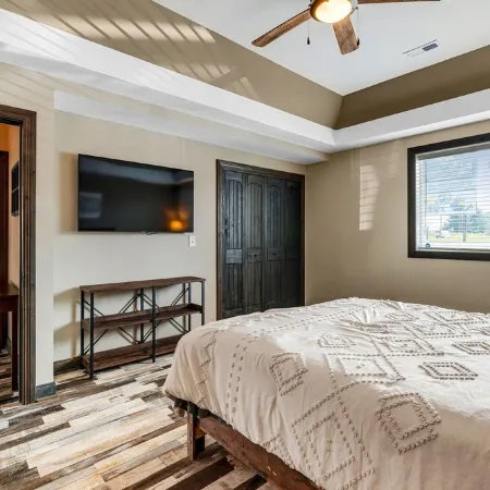 Raccoon Lake Retreat