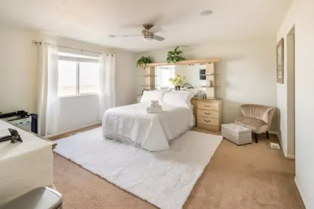 3-bedroom house in tranquil West Valley with AC, WiFi