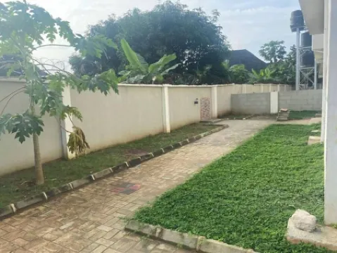 Modern 4-Bedroom Home in Private New Owerri Estate