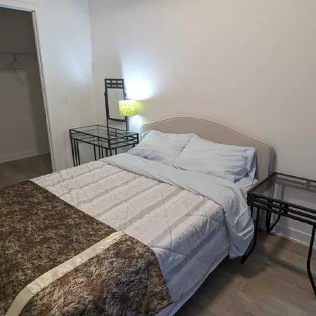 1-bedroom apartment near St Lawrence market, pool and fitness room in condo