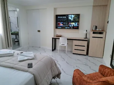 Modern and Private Room 5 Minutes from Jockey Plaza Shopping Center Hotels in Santiago de Surco