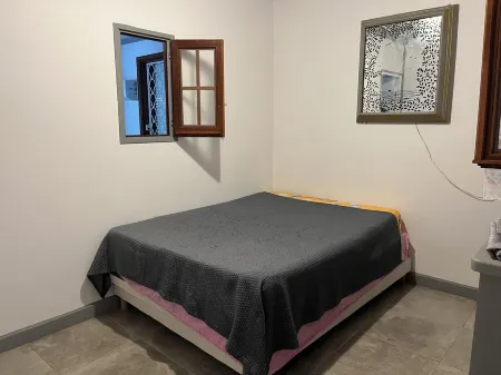 Bas de Maison Meublé, Tout Équipé