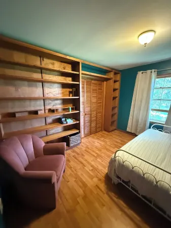 Our place is dog-friendly, stunning views of Shenandoah Skyline Drive