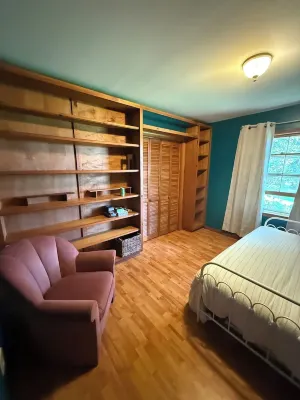 Our place is dog-friendly, stunning views of Shenandoah Skyline Drive Hotels in Rappahannock County