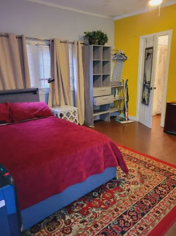 Cozy studio in charming Denton flew blocks from UNT
