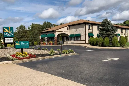 Quality Inn Near Toms River Corporate Park Отели рядом с достопримечательностью «Шортаун Баллпарк»
