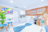 Romantic Heaven, Hot Tub, BBQ, 5 Min to Hard Rock Stadium, 15 Min to Beach