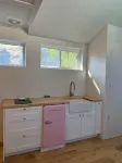 Cozy Stay in the Okanagan. Top wineries and golf courses just minutes away.