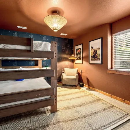 Downtown Bailey Mountain Escape with Sauna, Hot tub and Designated Game Room