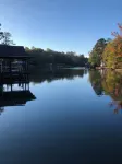 Waterfront cabin on Lake Martin near restaurants, golf and, AU football