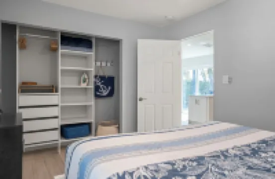 Explore Manasota Key, Walk to beach, bikes, kayaks in charming 1-bedroom cottage