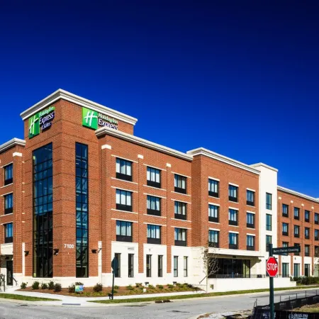 Holiday Inn Express & Suites FRANKLIN - BERRY FARMS by IHG