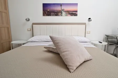 Elegant, fully equipped studio apartment with pool (shared Отели рядом с достопримечательностью «Basilica di Santa Maria Maggiore»