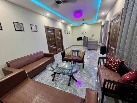 GoBravo 14-2Bhk Villa w/t Pool&Garden Sec135 Noida