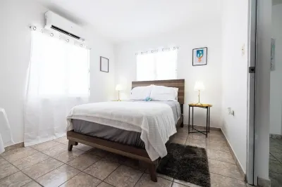 R&V Combate Beach House, 2nd Floor with Pool Costa del Sol Camping附近的飯店