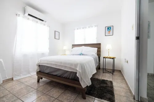 R&V Combate Beach House, 2nd Floor with Pool