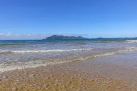 Fridays at ThreeWongaling Beach Cottage Hotels in Wongaling Beach