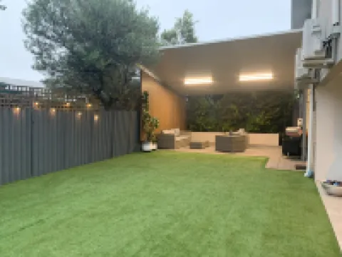 Modern spacious 2 story home ガラップ周辺のホテル