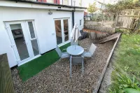 Charming 3-bedroom house in serene Edgware