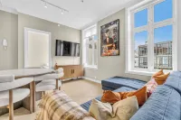 Urban Elegant Apartment