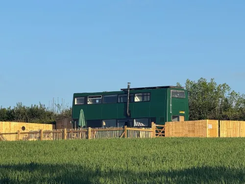 The Bus On The HillStay in total peace in Devon, home of 2 moors and 2 shores Hotels in Tiverton