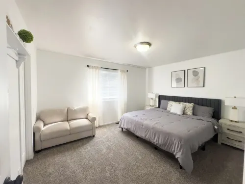 Cute/Cozy 4-bedroom house West Valley City with games area