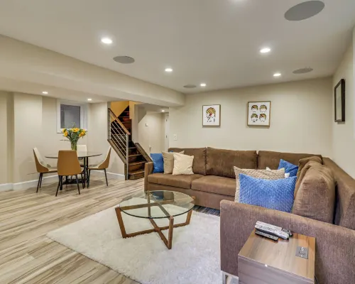 เดินไปสวนสาธารณะฮัดสันริเวอร์: อพาร์ตเมนต์ปรับปรุงใหม่ โรงแรมในโฮโบเคน