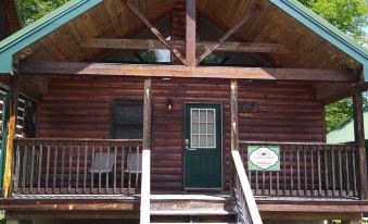 Urban Escape - 1BR King Cabin