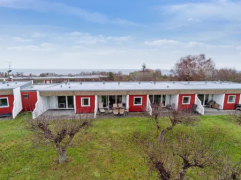 "Markus" - 300m from the sea