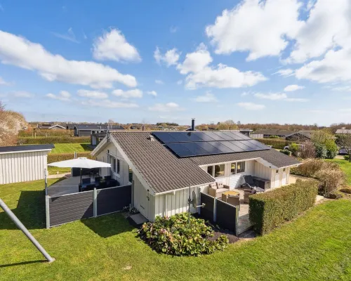 "Tjakko" - 900m from the Sea Hotels in Sydals