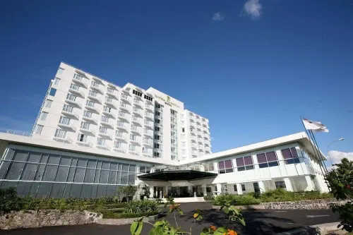 Sintesa Peninsula Hotel
