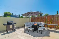 Stylish 3BR Getaway + Pool Hotels in Tarzana