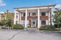 Charles River Inn Hotels near Mount Auburn Cemetery