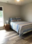 Lakefront, two bedroom, full bath. Relax, swim, kayak & fish on Lake Lookout.