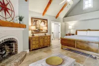 Oceanside House Steps From Beach w/Private Pool