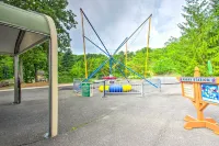 Idyllic Wintergreen Condo w/ Resort Amenities - balcony