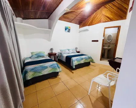 Hostal Neptuno - Poseidon Hoteles en Isla Isabela