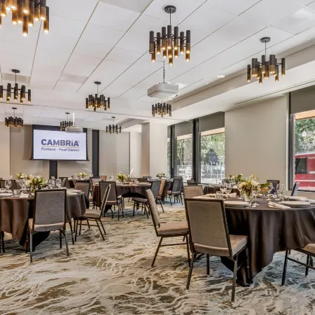 Cambria Hotel Portland - Pearl District