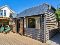 Lodge in Cornwall with Widemouth Bay Views