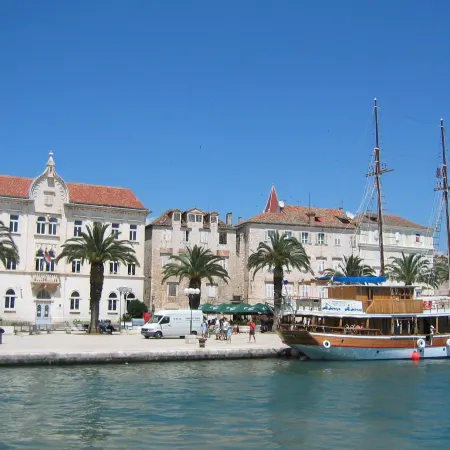 Apartment in Vinisce 100m from the Sea