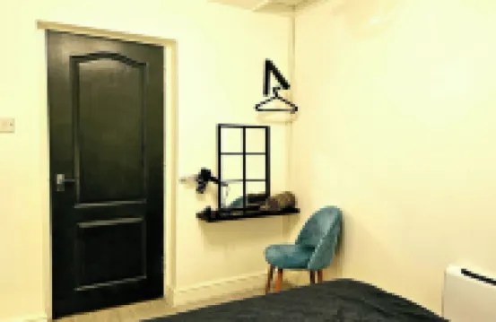Charming 1 Bedroom Apartment in Bridgend