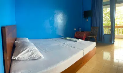 Hotel Carolina Syariah Hotels in Girijati